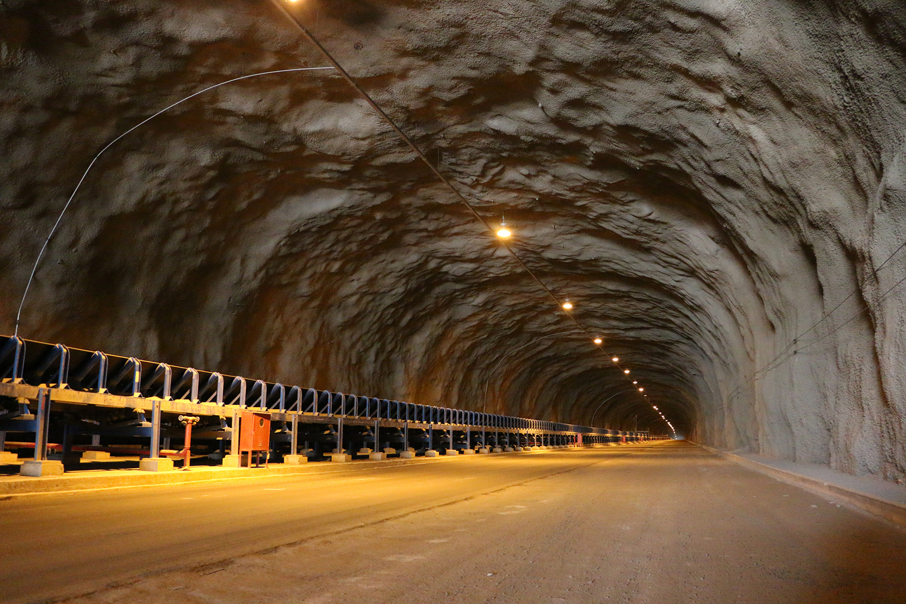 Porto Sudeste tunel foto